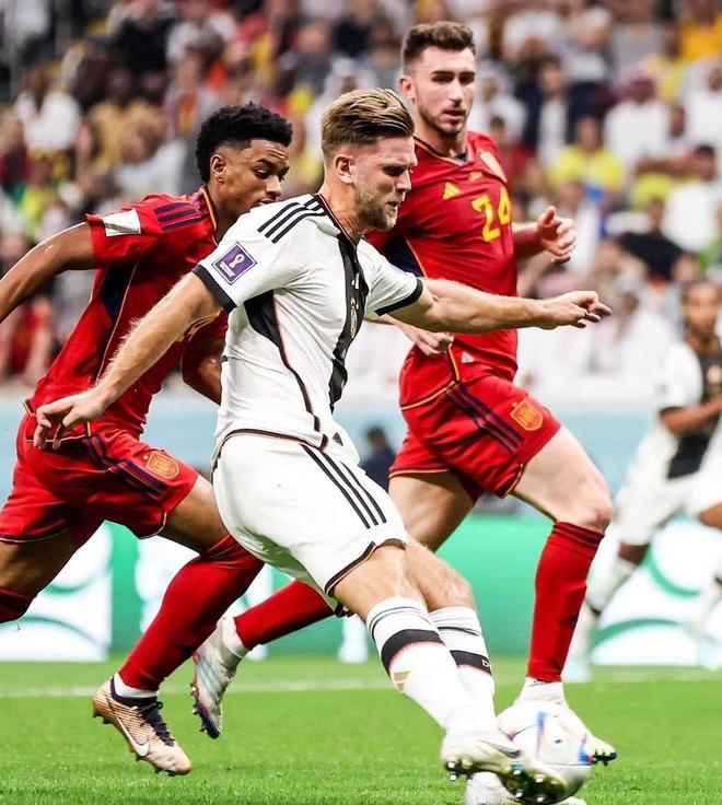 马竞以顽强毅力赢得三分（马竞凭借顽强斗志全取三分）