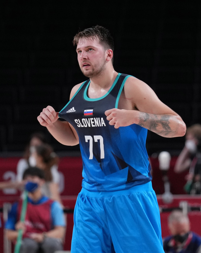 拉波尔塔：很幸运能拥有亚马尔，我要保护他与他保持一致立场（拉波尔塔：亚马尔是我们的幸运，我会保护他并与他立场一致）