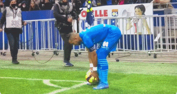 莫雷托：米兰没想签拉莫斯；富勒姆在考虑买断丘库埃泽