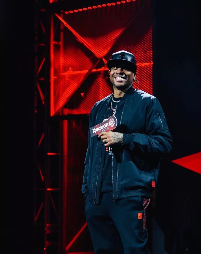 掘金约基奇豪取三双助球队连胜（约基奇三双发威，掘金延续连胜）