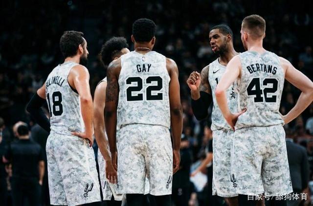 比萨vs克雷莫内塞：夸德拉多、恩佐拉首发，瓦尔迪、米卡伊尔-法耶出战（比萨迎战克雷莫内塞：夸德拉多、恩佐拉先发，瓦尔迪携米卡伊尔-法耶出战）