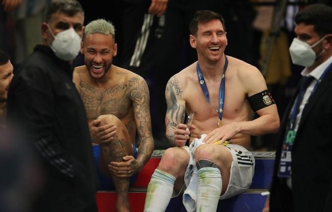 斯基拉：巴黎FC有意把坎特带回法甲，双方已经开始谈判（斯基拉：巴黎FC盼迎坎特回归法甲，已开启谈判）