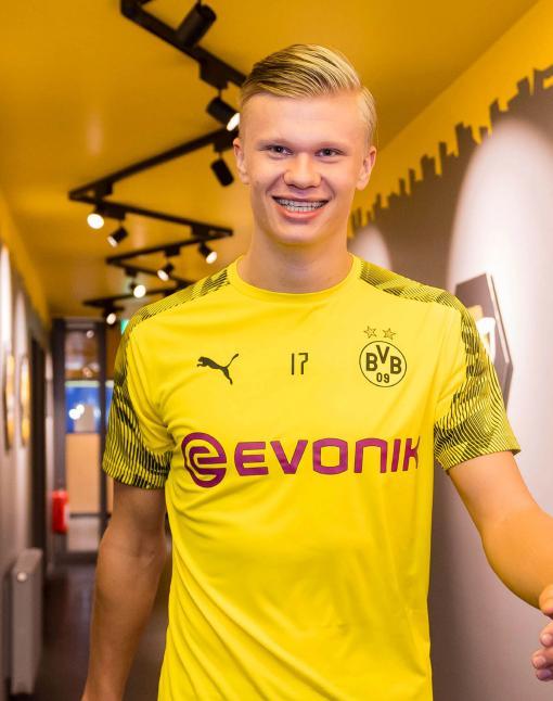 斯洛特：失去伊萨克是沉重打击，和狼队一起怀念若塔（斯洛特称伊萨克缺席是巨大打击，将与狼队共同追忆若塔）