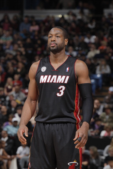 中超：山东泰山主场2-0完胜青岛队（中超：山东泰山主场2-0零封青岛队）