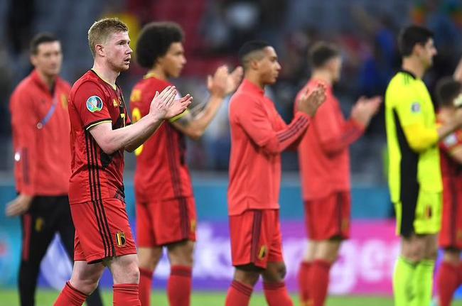 剑南春｜米兰连丢两球2-2帕尔马，莱奥点射，萨56贴地斩破门（剑南春｜米兰先丢两球后2-2战平帕尔马，莱奥点球命中，萨第56分钟贴地斩破门）