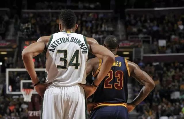 球队战术调整取得明显效果（球队战术调整成效显著）