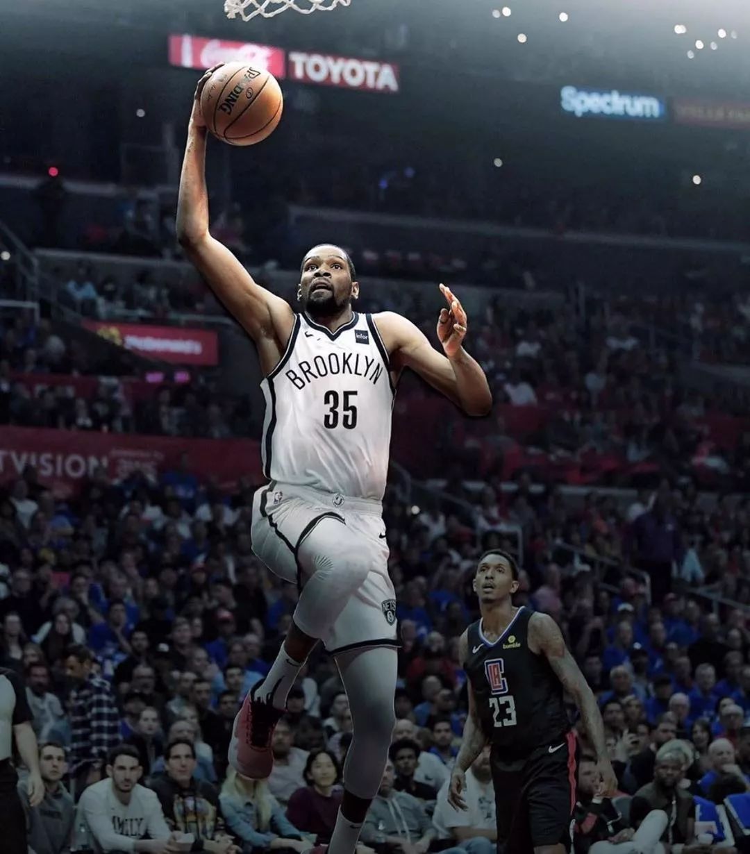 世界杯抽签前瞻：新纪元即将开启，解析分档与可能的死亡之组（抽签在即：世界杯迈入新纪元，剖析分档与潜在死亡之组）